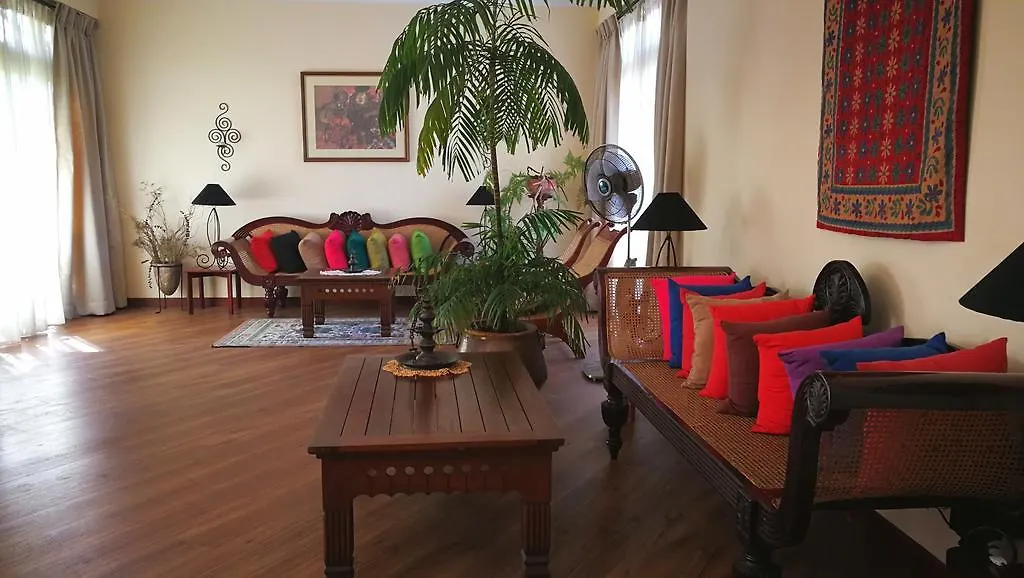 בית הארחה קנדי Villa 49